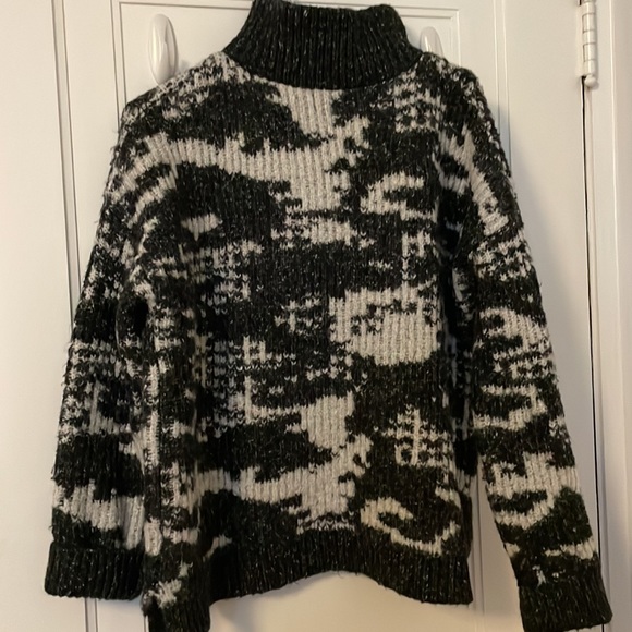 JOHN + JENN 1/4 Zip Knit Sweater - Picture 5 of 7